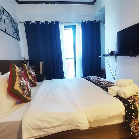 Warm Makati Apart otel Makati City Dış mekan fotoğraf
