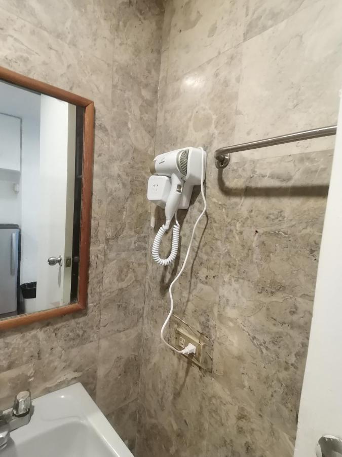 Warm Makati Apart otel Makati City Dış mekan fotoğraf